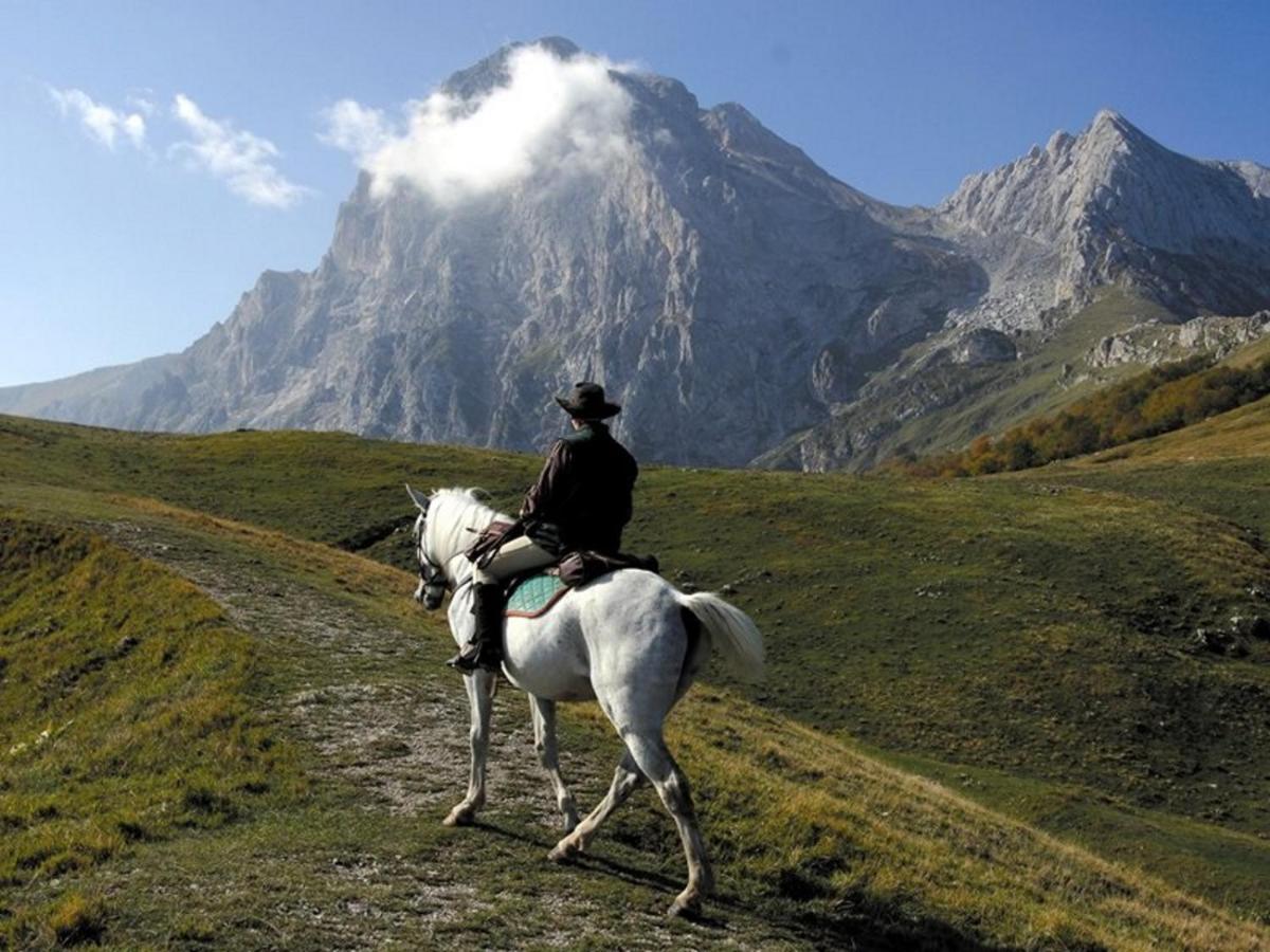 Complesso Turistico Aurora - Appartamenti Poggio Picenze Экстерьер фото